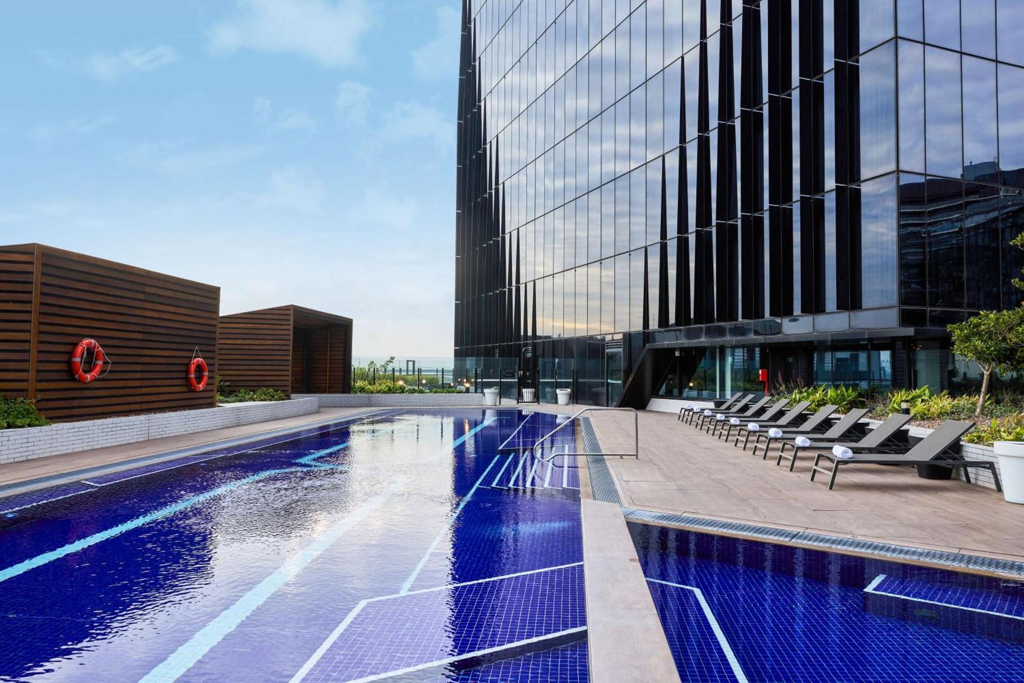 Vibe Hotel Melbourne Docklands Buitenkant foto