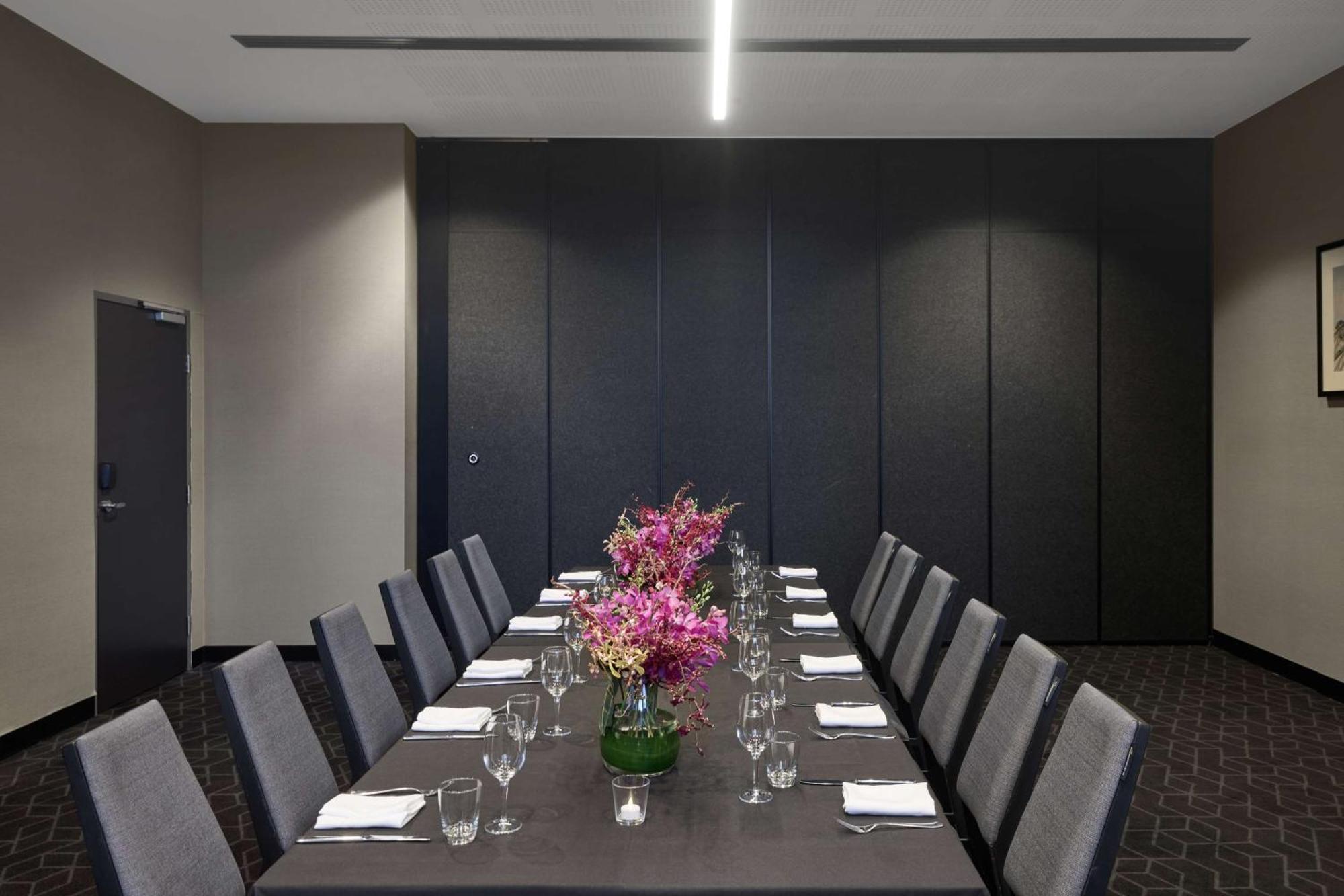 Vibe Hotel Melbourne Docklands Buitenkant foto