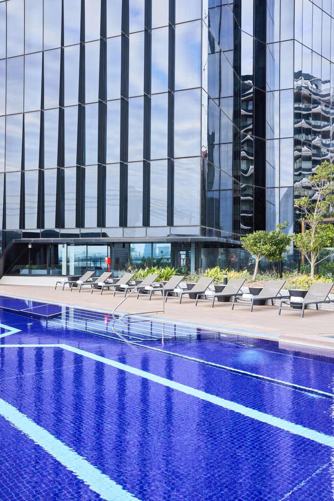 Vibe Hotel Melbourne Docklands Buitenkant foto